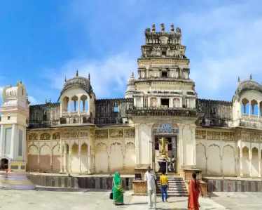 Luxury Ajmer Tour: Premium Hotels, Cars & Experiences